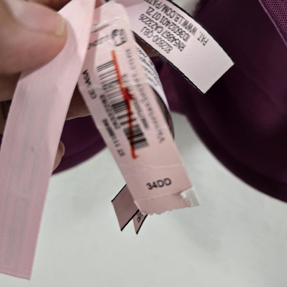 Victoria's Secret Sexy Push Up Bra Size 34DD - Picture 13 of 13